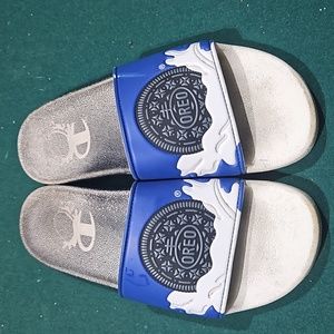 Champion Mens Oreo slides size 10